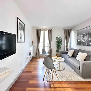 Beautiful Calm In Le Marais Apartamento