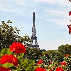 5* Hotel Plaza Athenee - Dorchester Collection